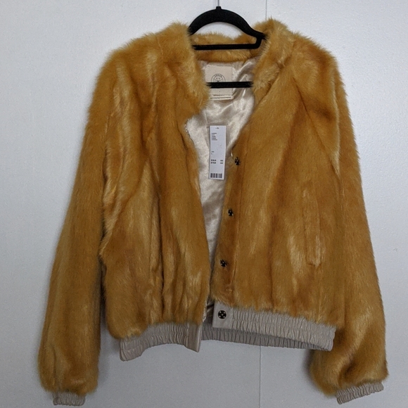 NWT Urban Outfitters Faux Fur Jacket - Picture 2 of 7
